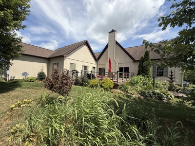 Custom Built Craftsman Home & 1.11 Acre Lot For Sale At Auction - image 9