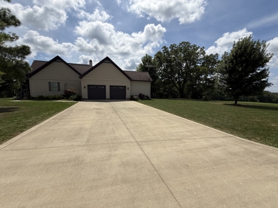 Custom Built Craftsman Home & 1.11 Acre Lot For Sale At Auction - image 5