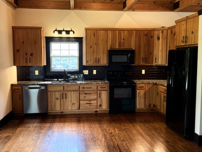 Custom Built Craftsman Home & 1.11 Acre Lot For Sale At Auction - image 12