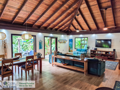 Titled 1-Acre Home with Guesthouse & Pool – 5 Min to Town - image 1