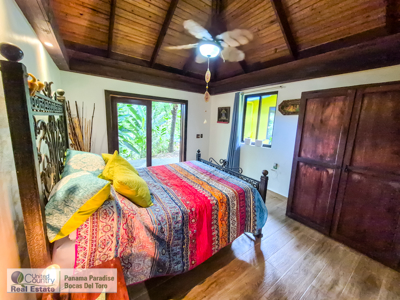 Titled 1-Acre Home with Guesthouse & Pool – 5 Min to Town - image 33