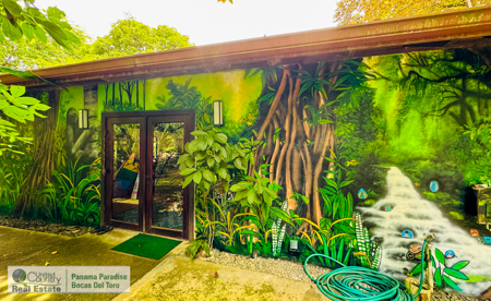 Titled 1-Acre Home with Guesthouse & Pool – 5 Min to Town - image 31