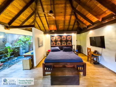 Titled 1-Acre Home with Guesthouse & Pool – 5 Min to Town - image 20