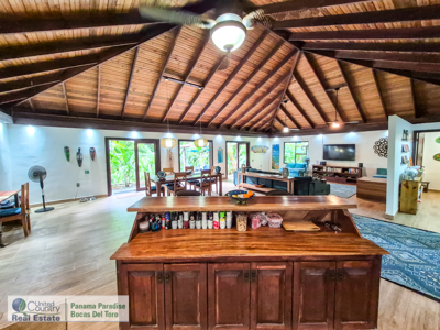 Titled 1-Acre Home with Guesthouse & Pool – 5 Min to Town - image 2
