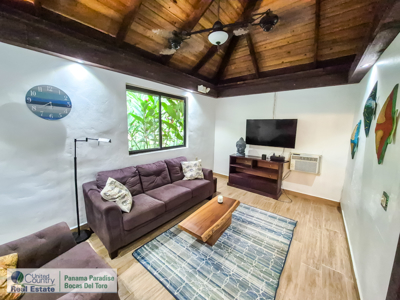 Titled 1-Acre Home with Guesthouse & Pool – 5 Min to Town - image 32