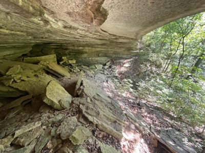 Cave With Natural Water In Yellville - image 29