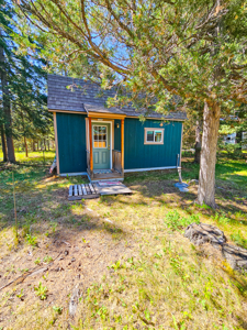 Home on 2.2 Creekfront Acres – Lincoln, MT - image 9