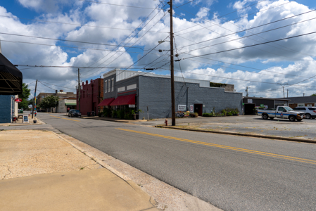 Pelham Feed & Seed - Turn key Business - image 47