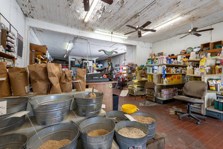 Pelham Feed & Seed - Turn key Business - image 25