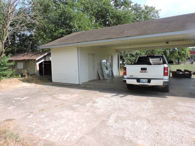 Great FIRST TIME Homeowner or INVESTMENT Property! - image 3