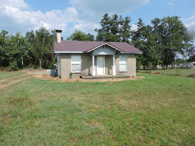 Great FIRST TIME Homeowner or INVESTMENT Property! - image 1