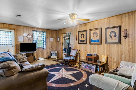 Country Home for sale in Alba, TX - image 6