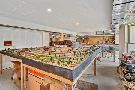 Luxury French Provincial Home on 35 Acres in Florissant, CO - image 33