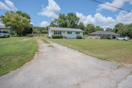 Home for sale in Lawrenceburg TN - image 24