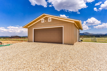 Country Oasis 360 Degree Mountain view Home - image 7