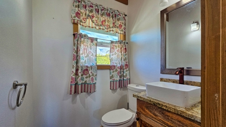 Big Island 4-bed, 2.5-bath home w/ ohana near Punalu‘u Black Sand - image 12