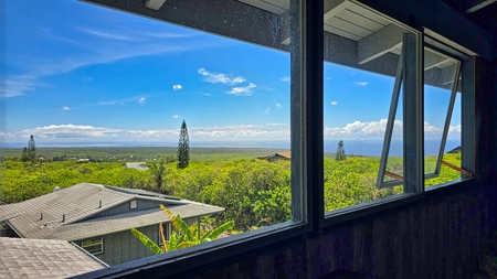 Big Island 4-bed, 2.5-bath home w/ ohana near Punalu‘u Black Sand - image 9