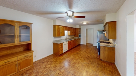 Country Home on 10plus Acs. near Brownwood TX For Sale - image 16