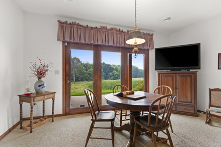 Beautiful Remington Ridge Walkout Ranch Condo De Pere WI - image 23