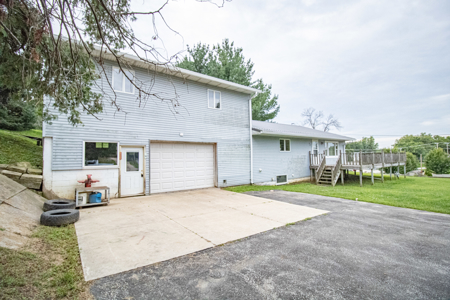 Home in Anamosa, IA for Auction - image 2