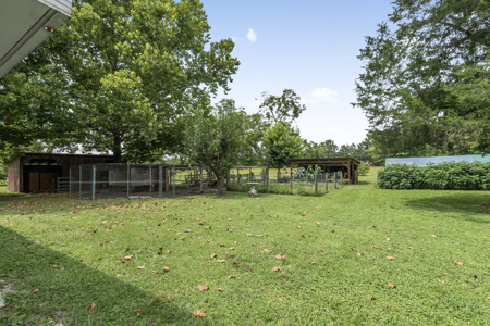 Home in Trenton, FL on 5 Acres - image 25