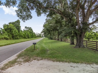 Home in Trenton, FL on 5 Acres - image 32