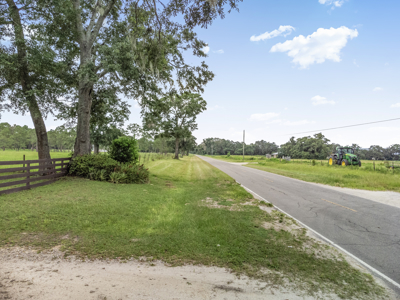 Home in Trenton, FL on 5 Acres - image 33