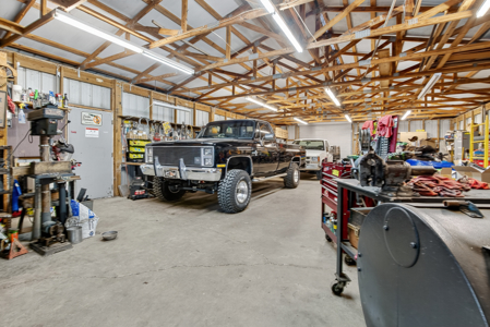 Home in Trenton, FL on 5 Acres - image 7