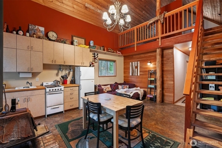 Off-Grid Cabin in Gifford Pinchot Near Reservoirs - image 6