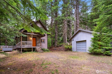 Off-Grid Cabin in Gifford Pinchot Near Reservoirs - image 9