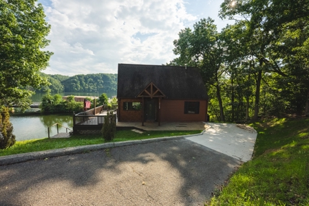 Lakefront Home for Sale at Auction in Pulaski, VA! - image 2