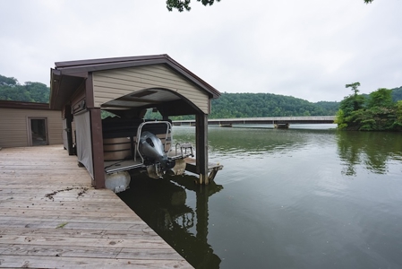 Lakefront Home for Sale at Auction in Pulaski, VA! - image 30