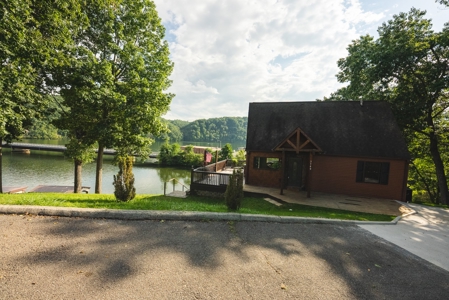 Lakefront Home for Sale at Auction in Pulaski, VA! - image 3