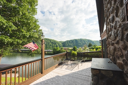 Lakefront Home for Sale at Auction in Pulaski, VA! - image 5