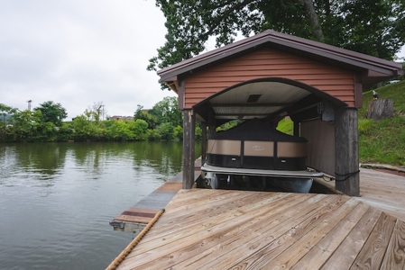 Lakefront Home for Sale at Auction in Pulaski, VA! - image 12