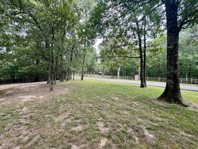 Country Charm Just Minutes from Booneville, MS - image 34