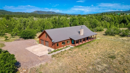 Chama Riverfront Home on Acreage with Scenic Railroad Views - image 2