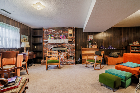 Cameron South Side Home For Sale - image 16