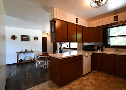 5 Bedrooms 2 Bath Home for Sale in Glenidve MT - image 5