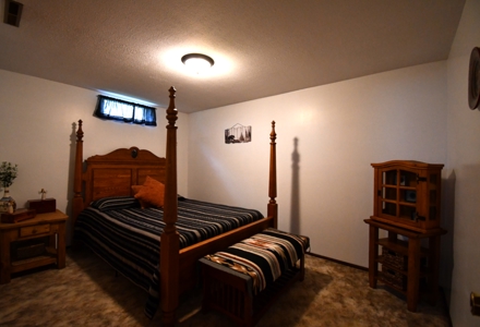 5 Bedrooms 2 Bath Home for Sale in Glenidve MT - image 12