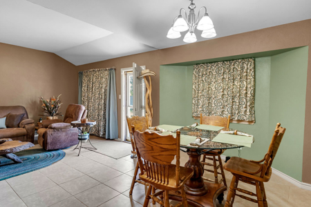 NAS-Kingsville and only 4 minutes from Texas A&M University - image 18