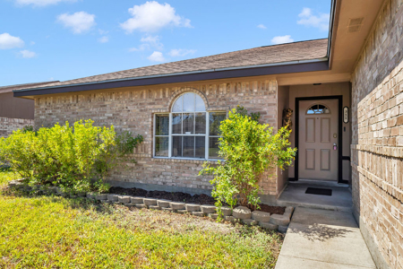 NAS-Kingsville and only 4 minutes from Texas A&M University - image 8