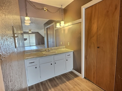 Thunderbird Bay Home Near Lake Brownwood TX with Balcony - image 12