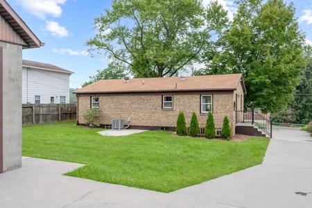 Brick Ranch Home for Sale in Giles County VA! - image 37