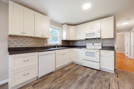 Brick Ranch Home for Sale in Giles County VA! - image 14
