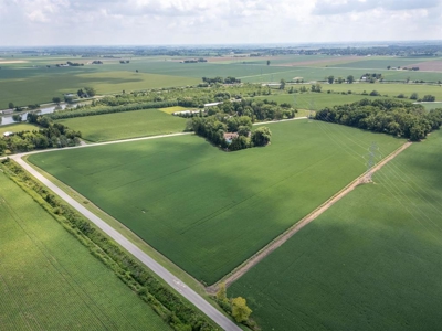 A Chatham-Kent Retreat Made for Family, Comfort & Country Living - image 37