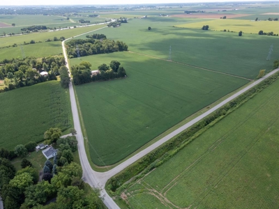 A Chatham-Kent Retreat Made for Family, Comfort & Country Living - image 32