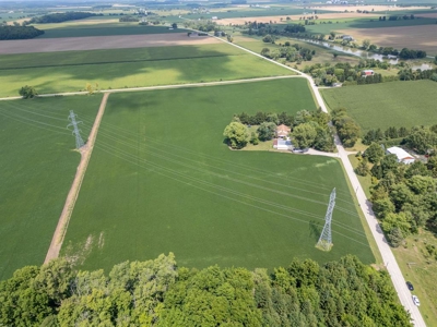 A Chatham-Kent Retreat Made for Family, Comfort & Country Living - image 4