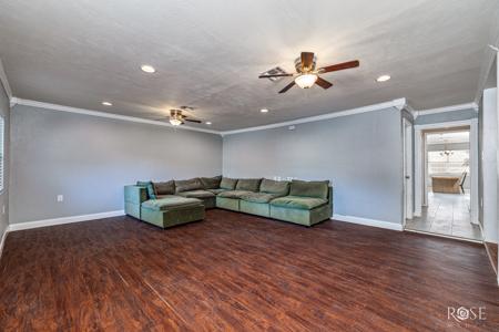 Family-Friendly 4-Bedroom Home in Sonora TX - image 7