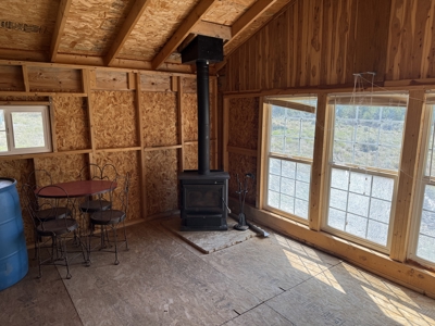 Mountain Property For Sale with One Room Ready for your Finish - image 6